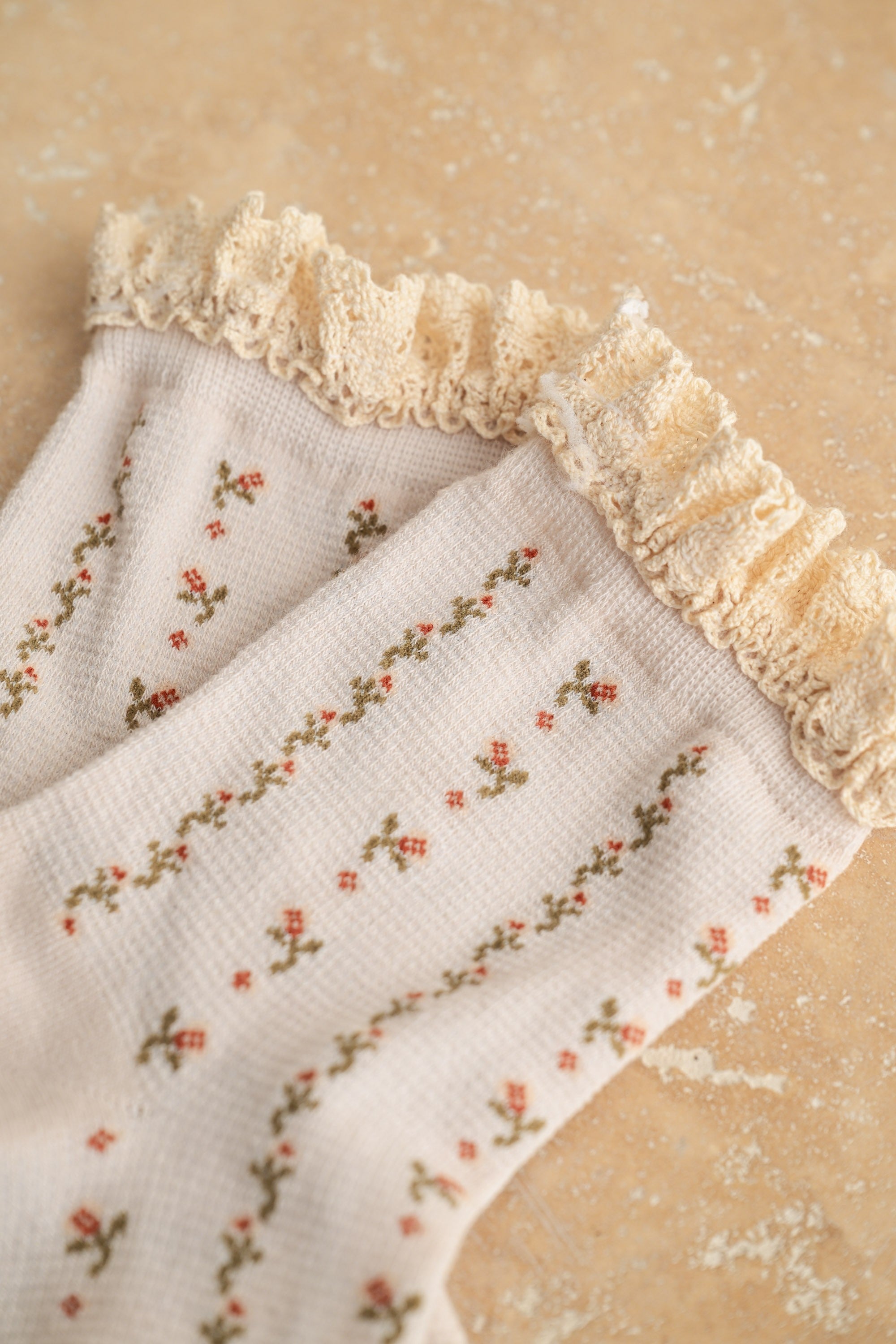 Blossom Lace Ruffle Socks
